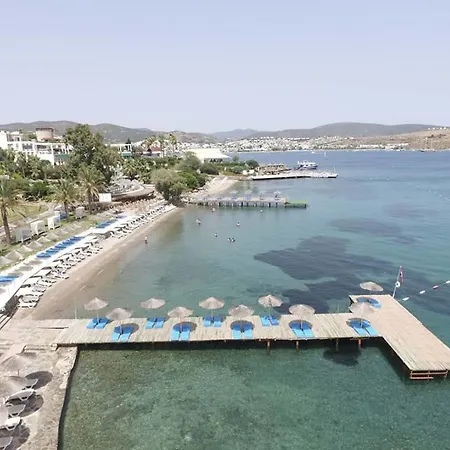 Semesteranläggning (resort) Rexene 4*