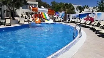 Semesteranläggning (resort) Rexene 4*